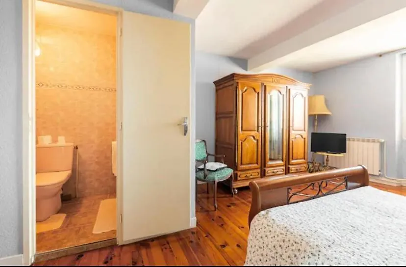 Chambre Calme, A Deux Pas Du Centre Ville. Mirande  Habitación en casa particular Mirande (Gers)